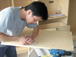 房地产调控下家居装修业分化显现 高端衣柜韧性凸显，物业管理迎发展新机